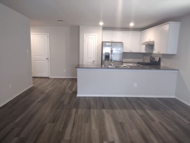 Building Photo - Charming 3 bedroom in Republic Creek!