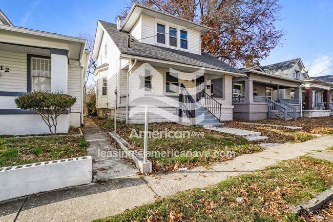 Building Photo - 810 Sutcliffe Ave