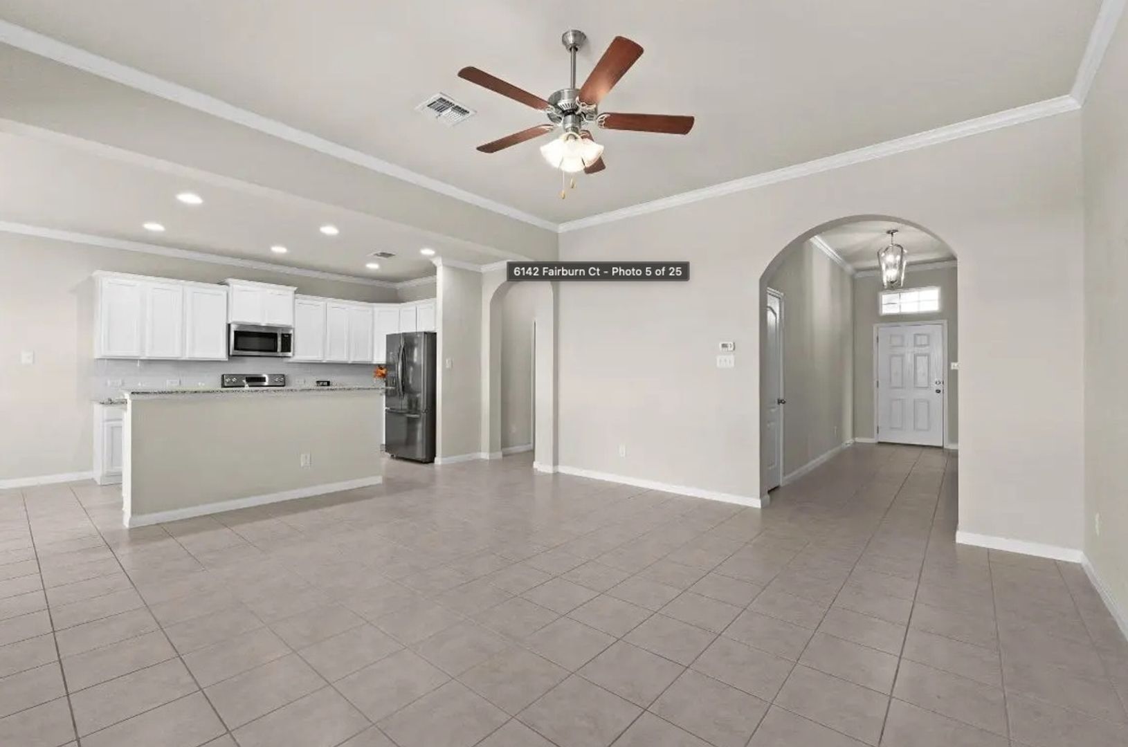 Building Photo - 6142 Fairburn