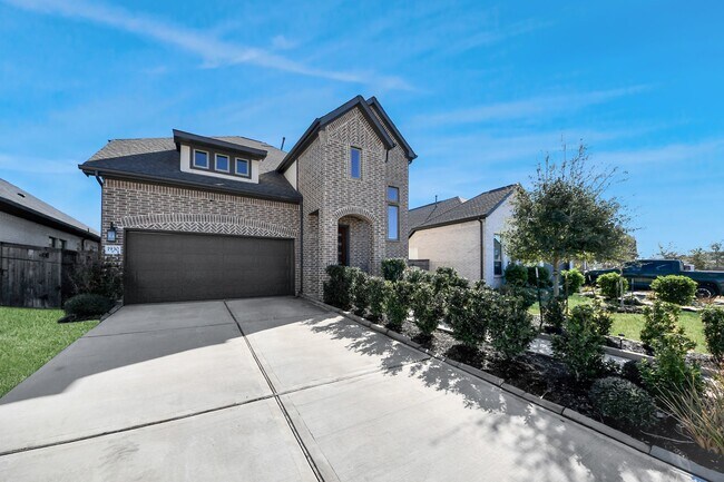 Building Photo - 1930 Waters Branch Dr