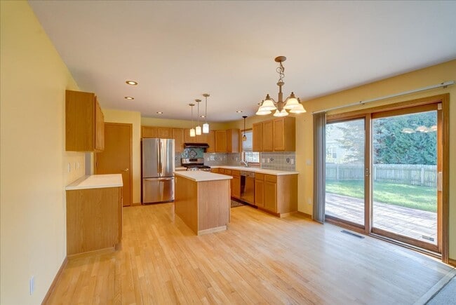 Building Photo - 7033 Rockstream Dr