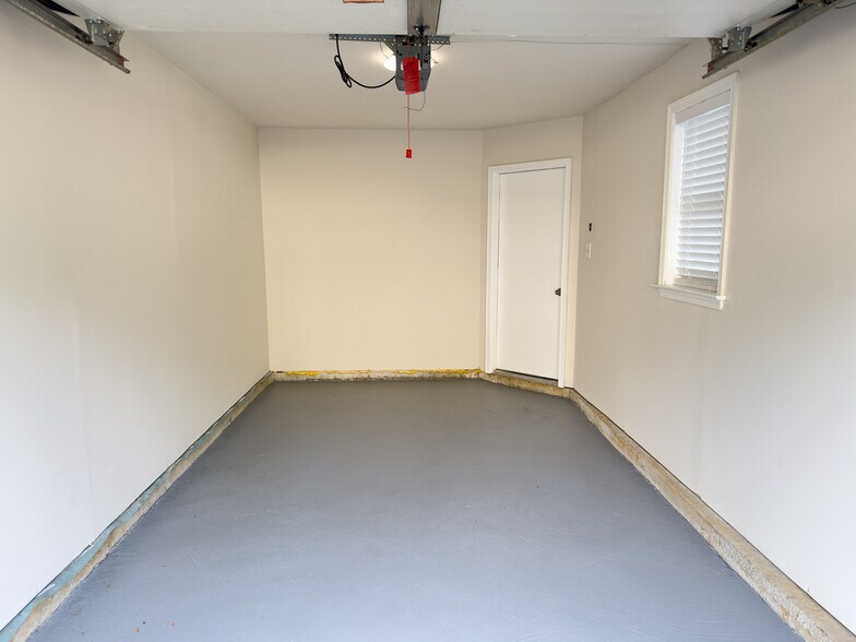 Building Photo - 185 Lindfield Cir