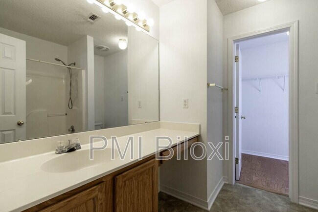 Building Photo - 11107 Dede Dr