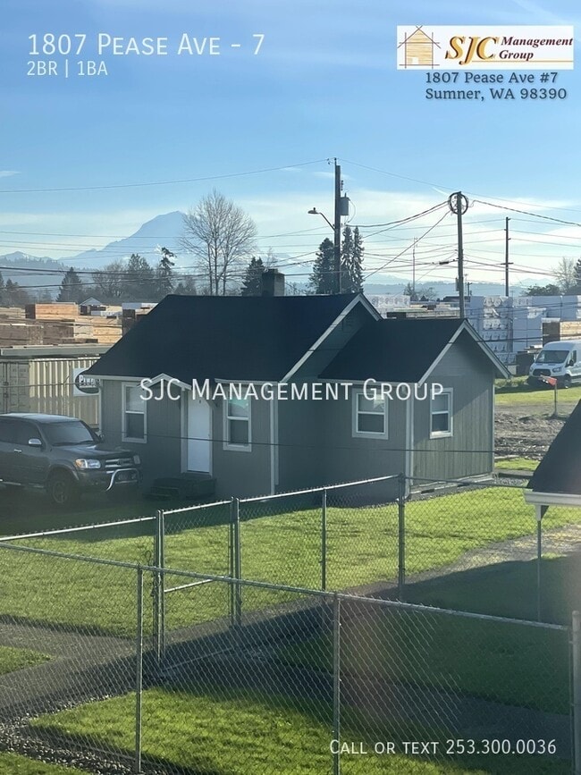 Building Photo - 1807 Pease Ave