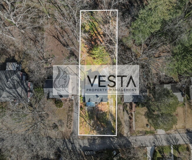 Building Photo - 18 Canterbury Rd