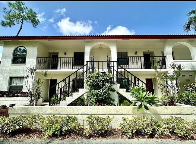 Building Photo - 905 Augusta Blvd