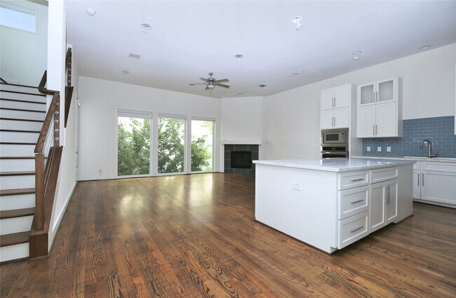 Building Photo - 5711 Kansas St
