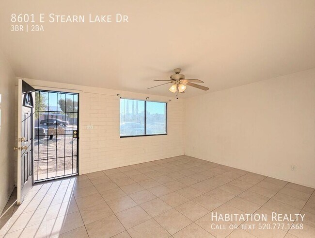 Building Photo - 8601 E Stearn Lake Dr