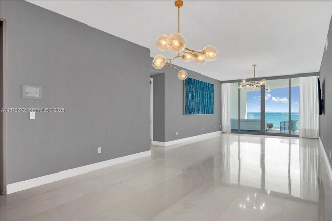 Building Photo - 16901 Collins Ave