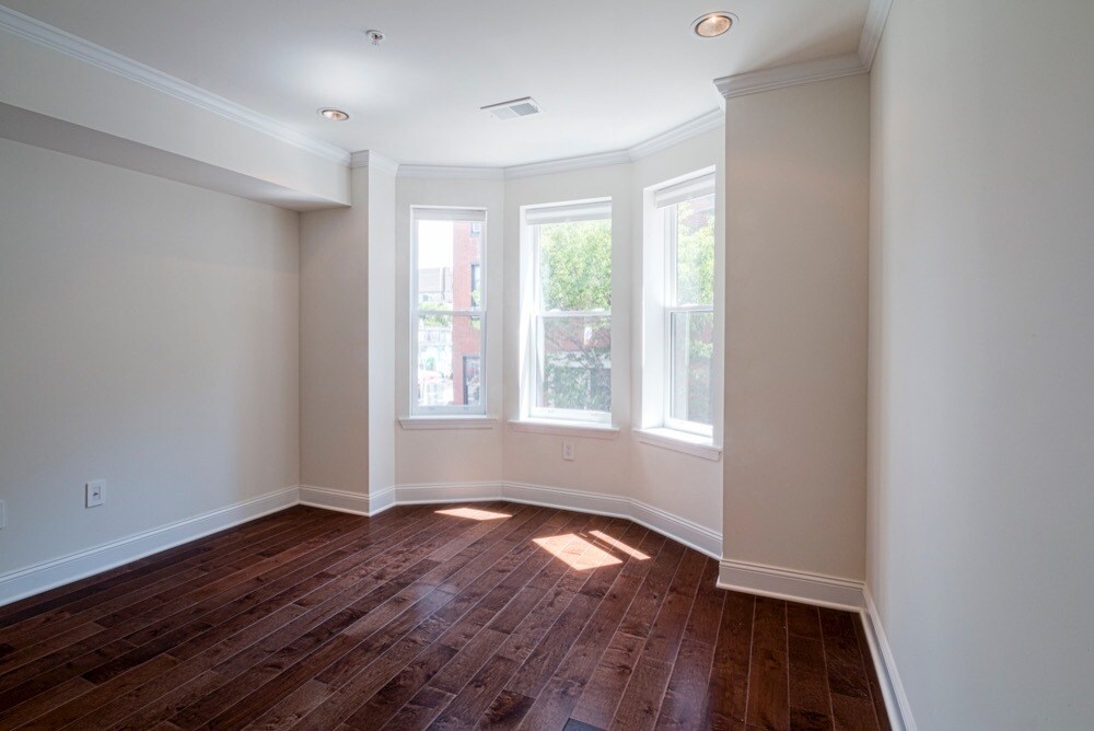 Building Photo - 1703 Pine Street