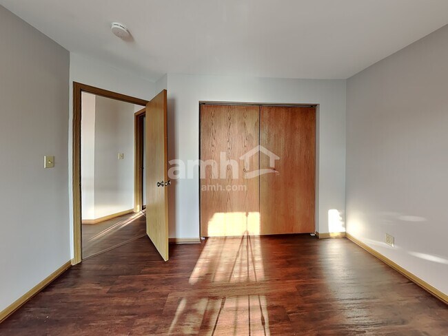 Building Photo - 20947 Barrington Ln