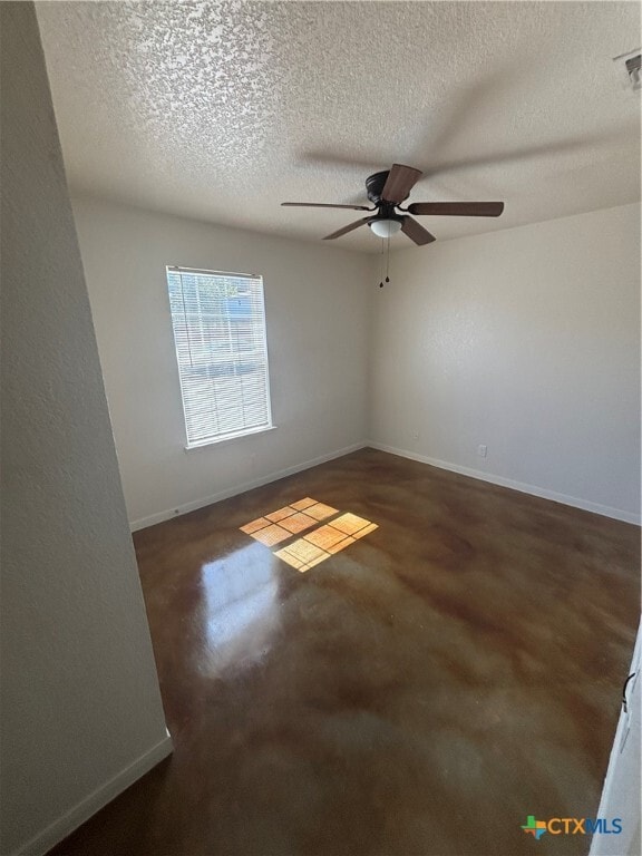 Building Photo - 105 Kings Ct