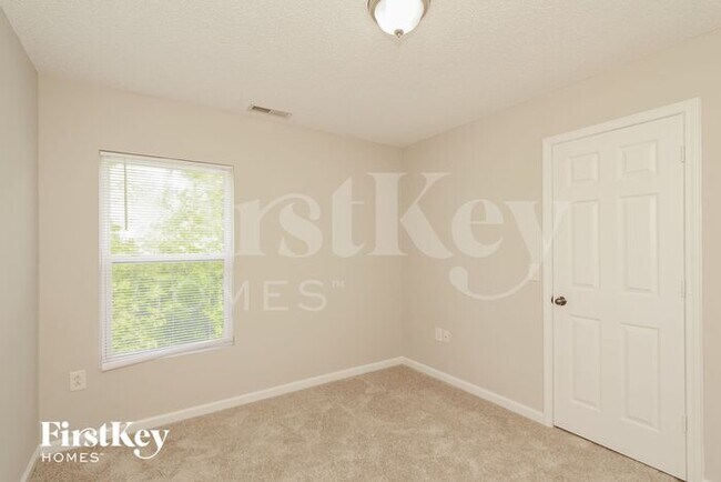 Building Photo - 4804 Abercromby St