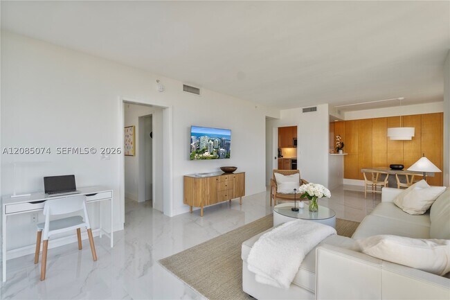 Building Photo - 3350 SW 27th St