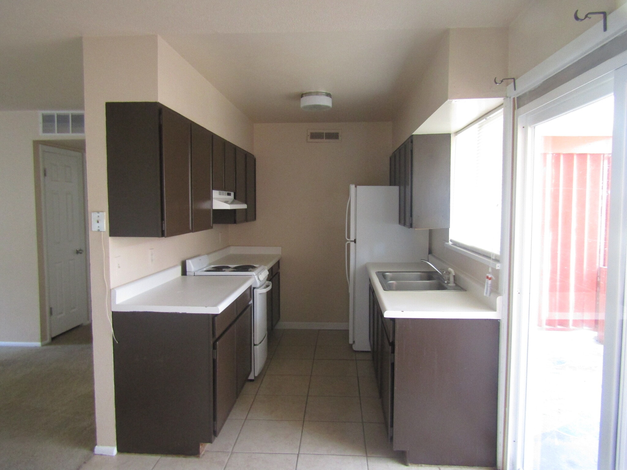 Building Photo - 106 Pike Ave