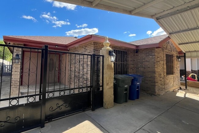 Building Photo - 6009 Colt Dr