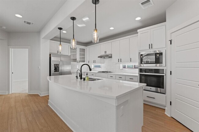 Building Photo - 8707 Alderman Dr.