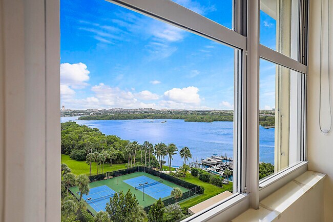 Building Photo - 2121 N Ocean Blvd