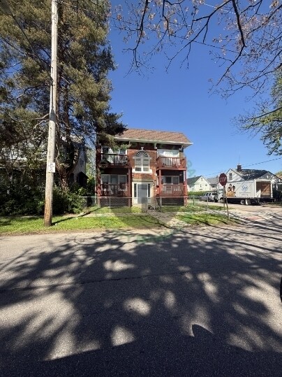 Building Photo - 3412 E 147th St