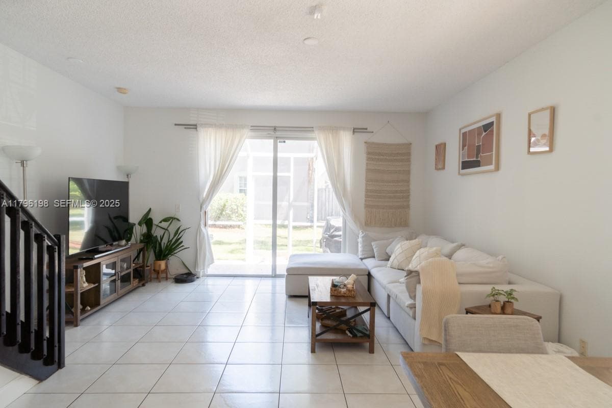 Building Photo - 1999 Madeira Dr