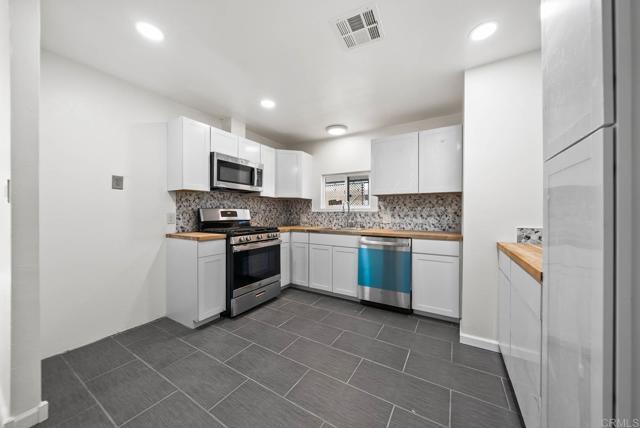 Building Photo - 5001 W Florida Ave