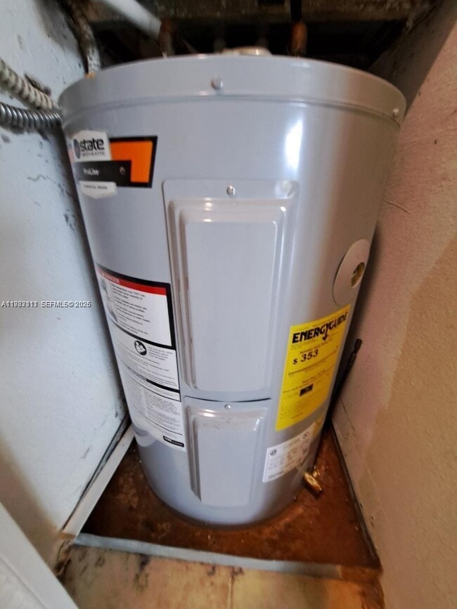 Building Photo - 1400 Windorah Way