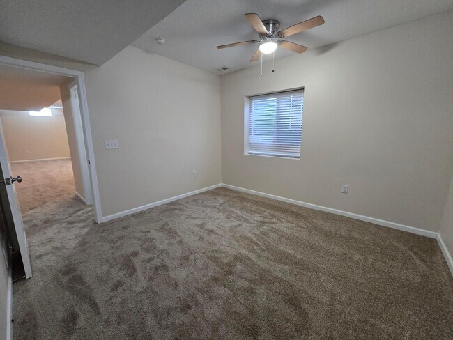 Building Photo - 140 Saddlebred Cir