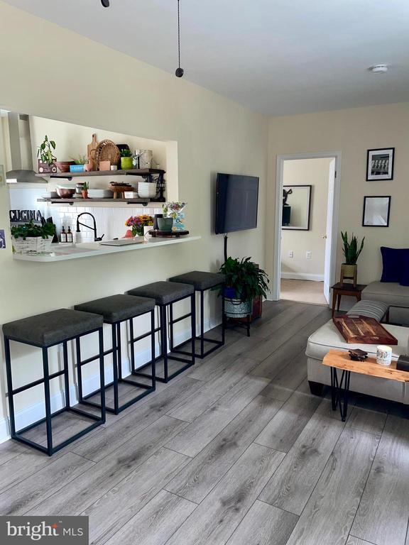 Building Photo - 203 Moreau St