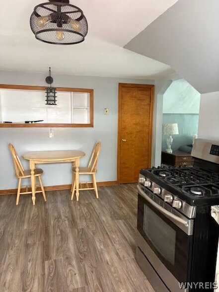 Building Photo - 1997 Hertel Ave