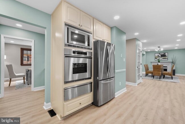 Building Photo - 10429 Headly Ct