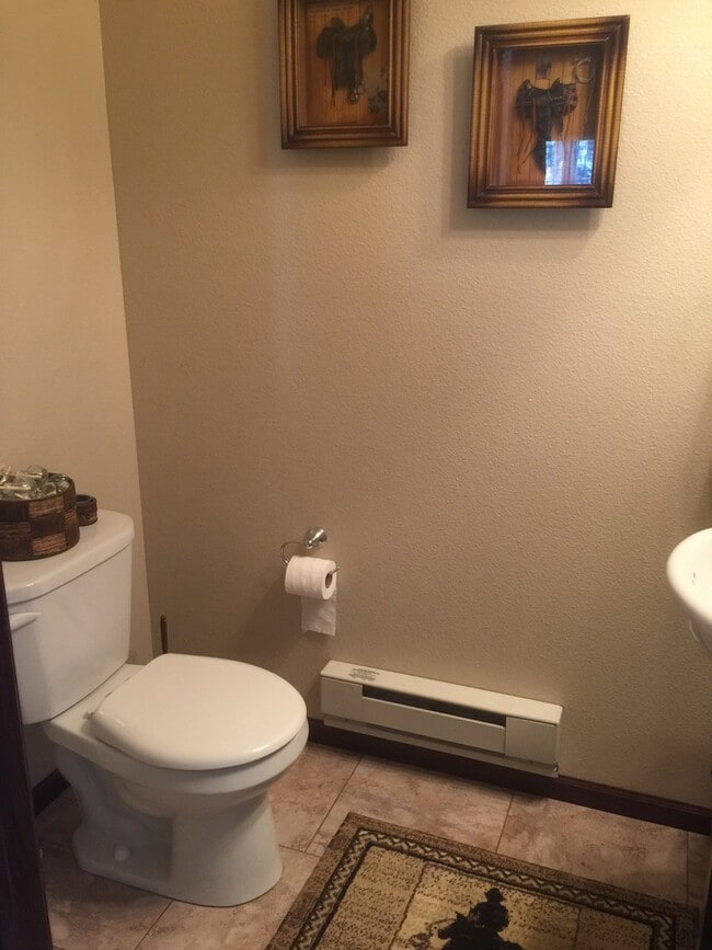 Building Photo - Quality Built Twinhome North Bismarck! SORRY NO PETS