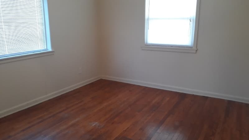 Building Photo - 801 27th St