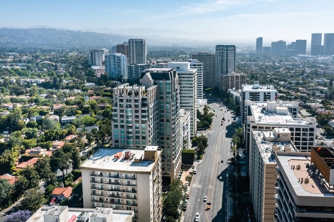 Building Photo - 10747 Wilshire Blvd