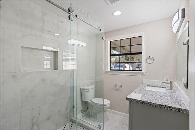 Building Photo - 10613 Chadwick St