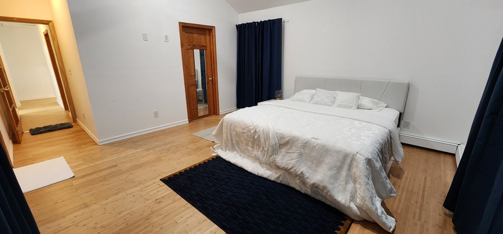 Building Photo - 150 E Walnut St