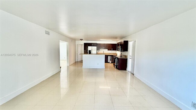 Building Photo - 1548 SW 5th Pl