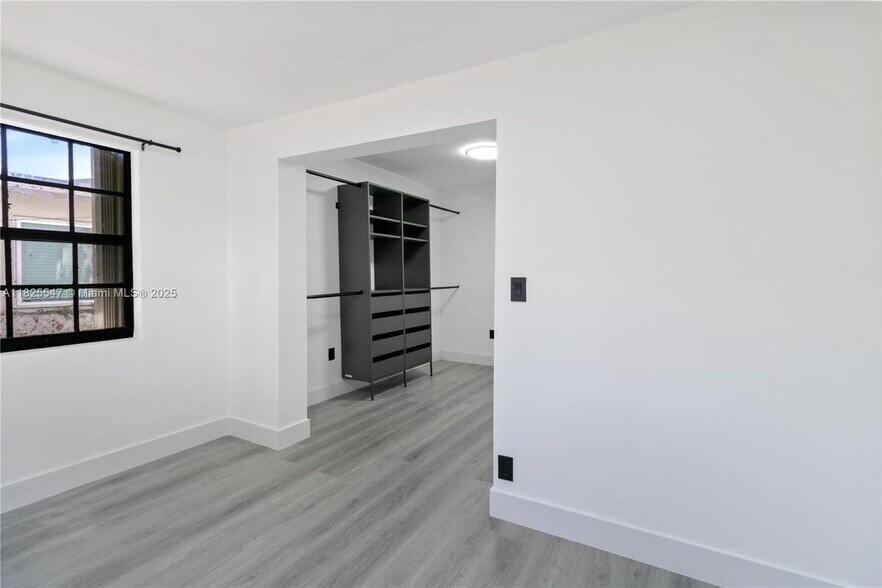 Building Photo - 1325 NW 51st St