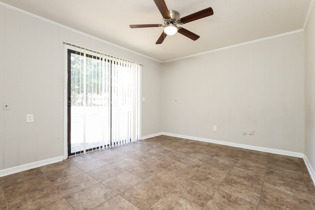 Building Photo - 1113 Rowell St