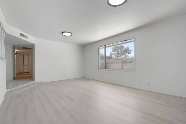 Building Photo - Spacious 4BR Tempe Home with Private Pool Near ASU