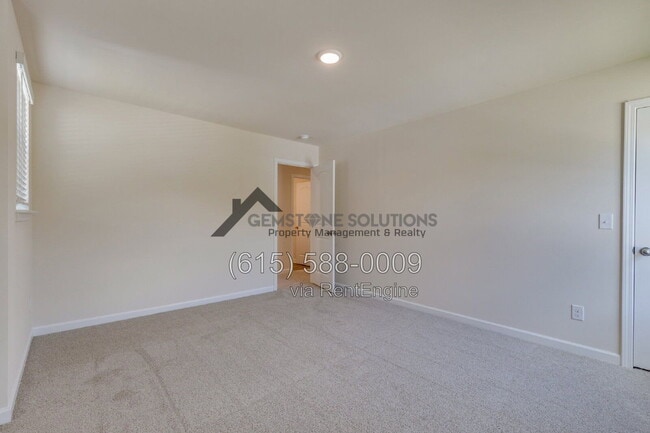 Building Photo - 2559 Queen Bee Dr