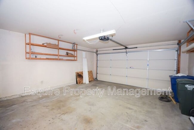 Building Photo - 6745 Shakespeare Way