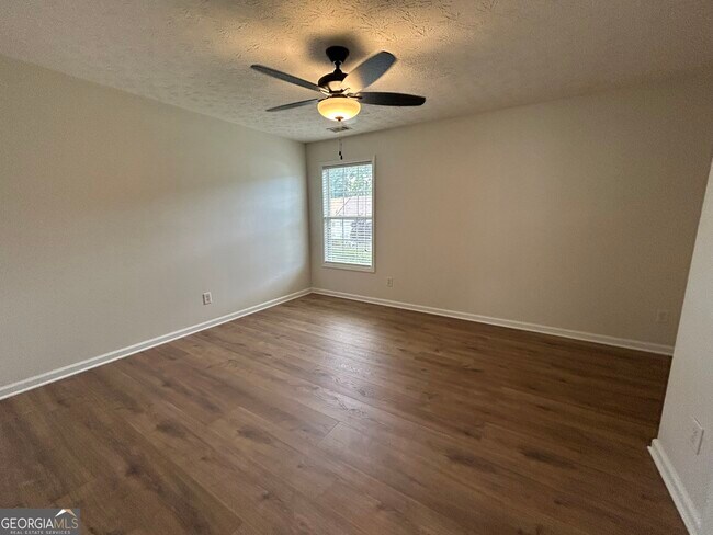 Building Photo - 3051 Kentmere Dr