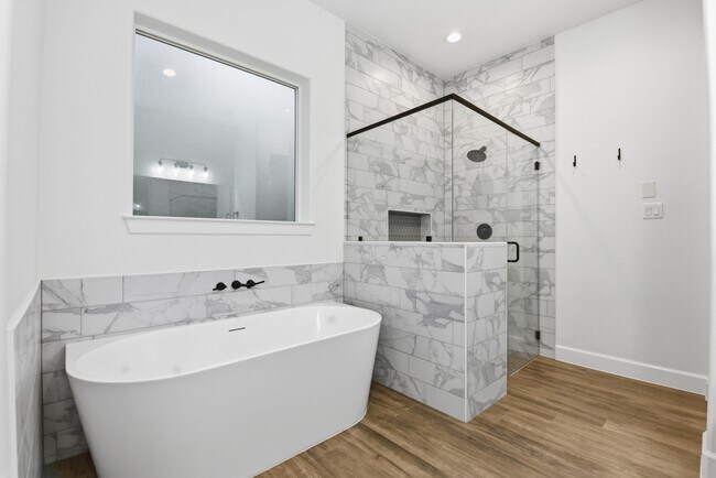 Building Photo - 19330 Veterans Rd