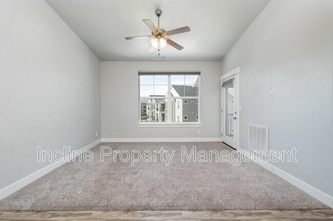 Building Photo - 654 N Emery Dr