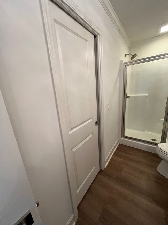 Building Photo - Available May!