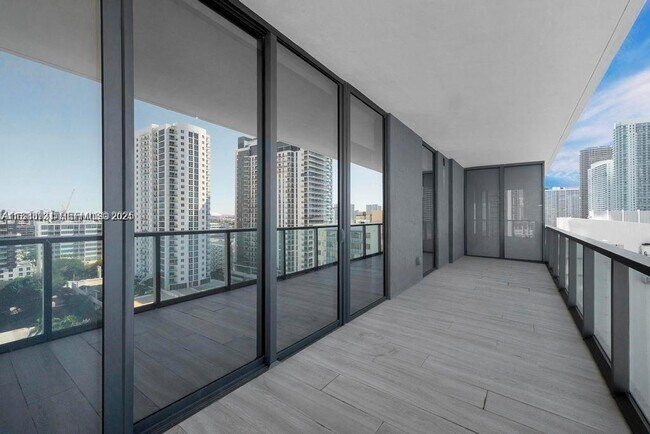 Building Photo - 788 NE 23rd St