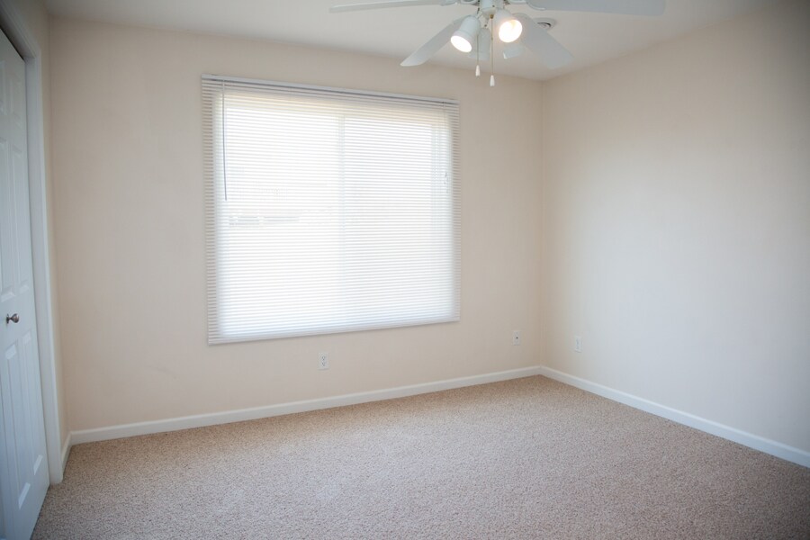Building Photo - 2270 Fawn View Dr