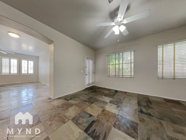 Building Photo - 3003 W Perdido Way