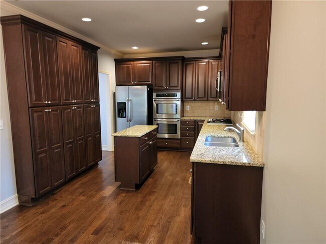 Building Photo - 606 Villa Estates Ln