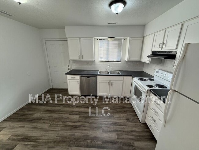 Building Photo - 1413 W 1650 N